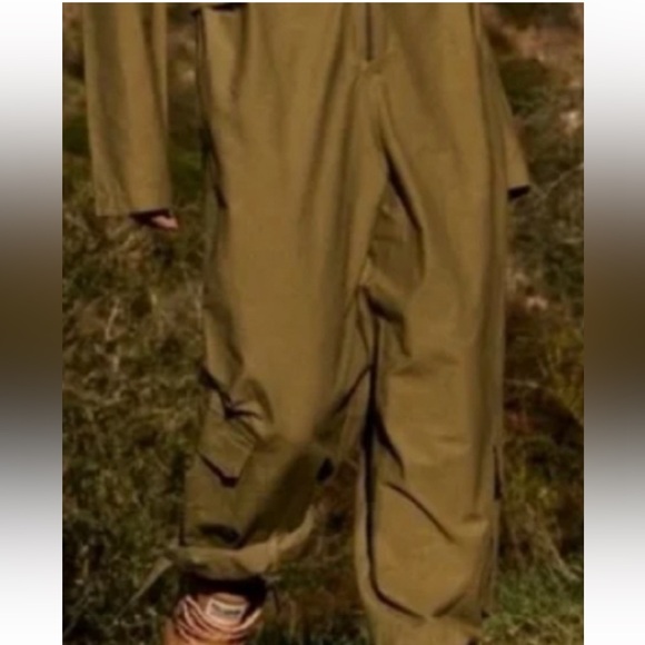 NWOT Free people Movement Mesmerize Me Coveralls in Army green - Picture 6 of 6